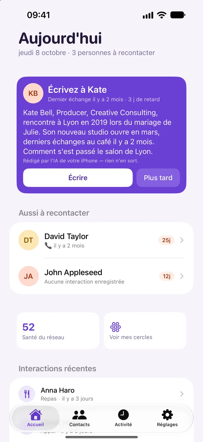 Écran Aujourd'hui de KeepContact : la personne à qui écrire aujourd'hui, avec un résumé par l'IA embarquée, puis les autres en attente