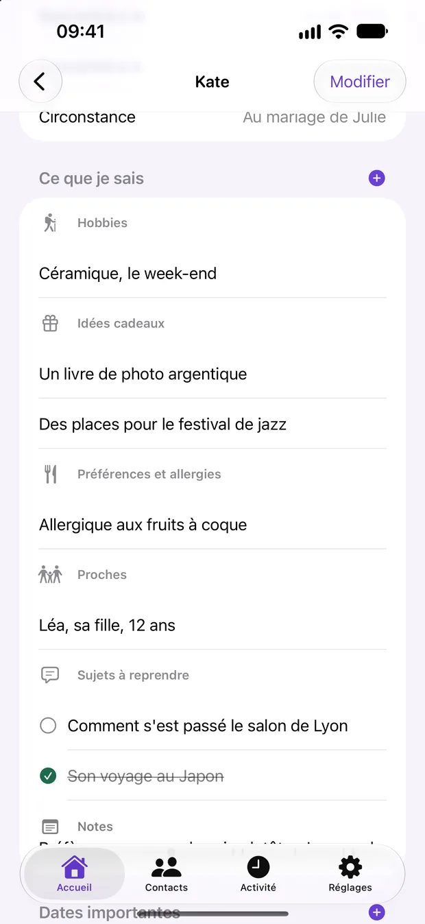 Section Ce que je sais de KeepContact : loisirs, idées de cadeaux, allergies, proches et sujets à aborder